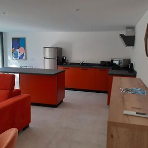Appartement à 2 Chambres à Coucher