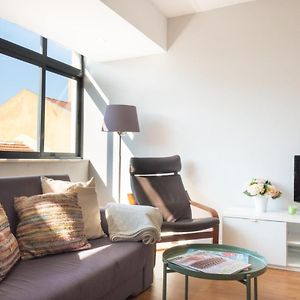 Bright & Central Apartment By Lovelystay