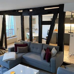 Appartement à 2 Chambres à Coucher