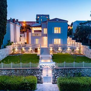 Villa Enigma
