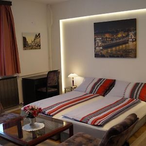 Appartement à 2 Chambres à Coucher