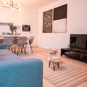Appartement à 2 Chambres à Coucher