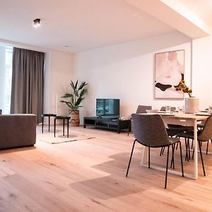 Appartement à 3 Chambres à Coucher