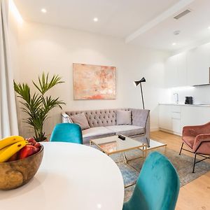 Debambu Suites