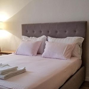 Spacious And Cozy Apartment - Ajia Apartment