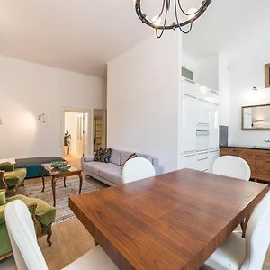 Freta Unique Old Town Apartment