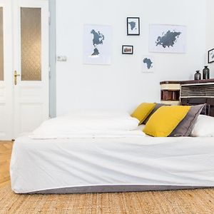 Spacious And Extraordinary Vienna Apartment