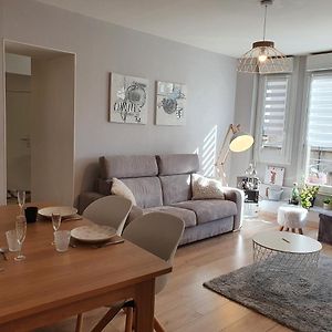 Appartement à 2 Chambres à Coucher