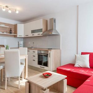 Appartement à 2 Chambres à Coucher