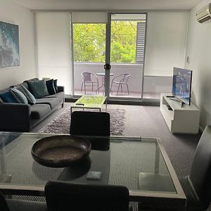 North Sydney Wyndel Apartments-Mil1005