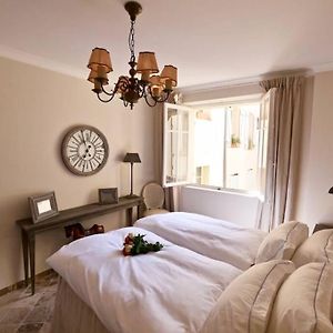 Bord De Mer - Ac, Wifi, Chic, Sea View, Beach 2 Minutes Walk