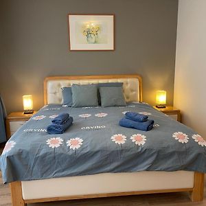 Appartement à 2 Chambres à Coucher