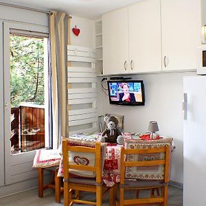 Studio Marc V