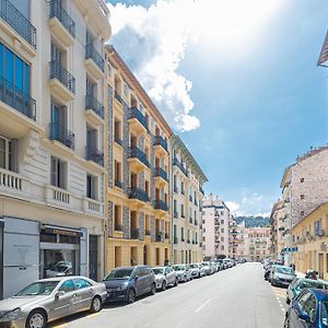 Cosy 1 Bdr Near Garibaldi Square - Top Floor & Ac