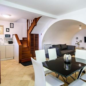 Luan Old Town Apartment By Duhomes