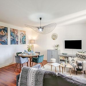 Appartement à 2 Chambres à Coucher