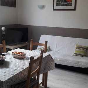 Studio Lit King-Size
