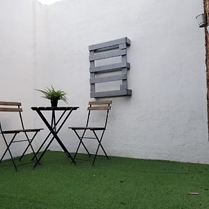 Small And Cozy Rooms - G