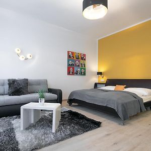 Wf-Apartment Zentral, Trendig & Modern, Westbahnhof