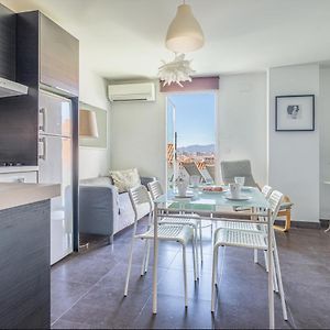 Appartement à 3 Chambres à Coucher
