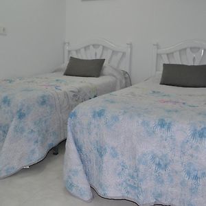 Stunning 2 Bedroom Apartment Fully Refurbished With Air-Conditioning