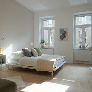 Appartement à 2 Chambres à Coucher