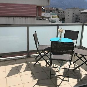 Appartement à 2 Chambres à Coucher