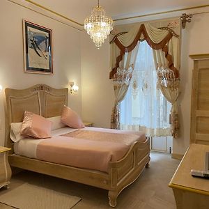 Private Bathroom King Room