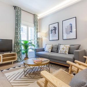 Appartement à 2 Chambres à Coucher