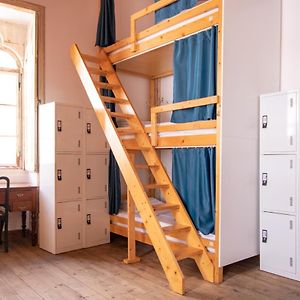 Dormitory Room Mixed