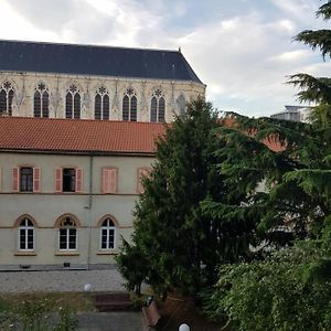 Appartement à 3 Chambres à Coucher