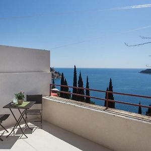 Appartement Studio Supérieur au Premier Étage