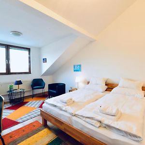 Appartement à 3 Chambres à Coucher