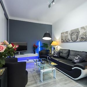 Appartement à 2 Chambres à Coucher