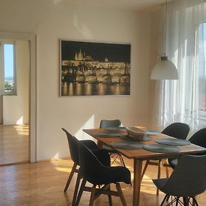 Appartement à 3 Chambres à Coucher