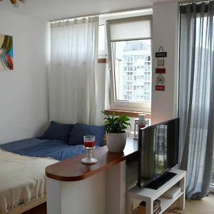 Ohmyhome - View Apartment Marszalkowska