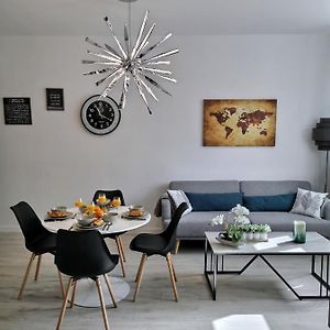 Chambre Standarde Lit Queen-Size