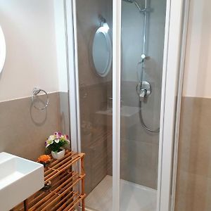 Chambre Standarde Lit Queen-Size