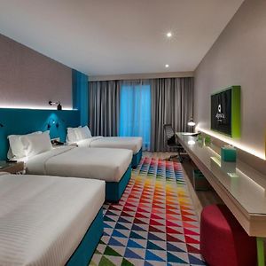 Family Beach Queen Room