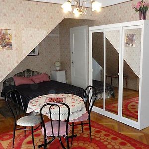 Garibaldi 5 Apartments & Rooms