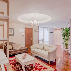 Descalzas Reales Apartment
