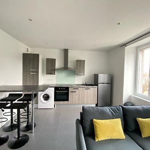 Très beau T2 42m2 lumineux, moderne et rénové avec Fibre