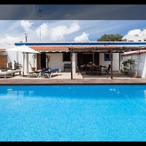 Villa à 3 Chambres à Coucher