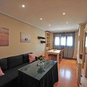 Appartement à 3 Chambres à Coucher