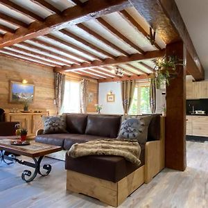 Appartement à 3 Chambres à Coucher