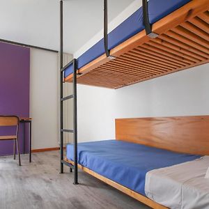 Chambre Juste Pour Hommes Dortoir