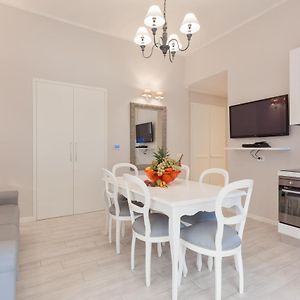 Appartement à 3 Chambres à Coucher