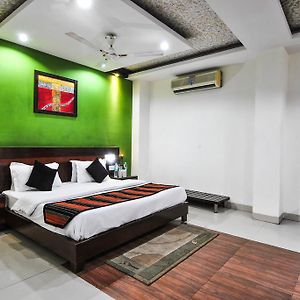 Super Hotel O Paharganj Near Railway Station Formerly Chand Palace