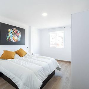 Appartement à 3 Chambres à Coucher