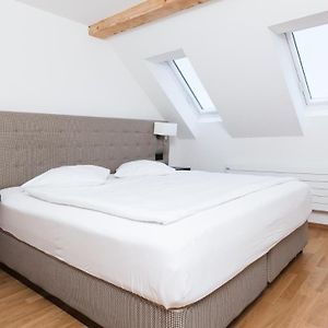 Appartement à 2 Chambres à Coucher